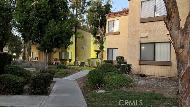 Foto del edificio - 1140 W Blaine St