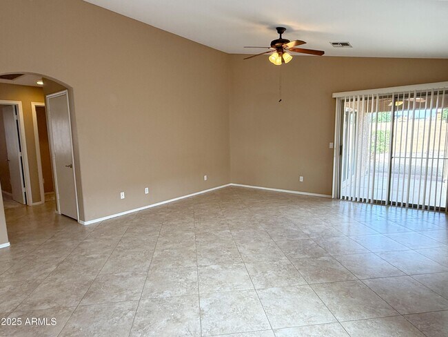 Foto del edificio - 3838 E Derringer Way