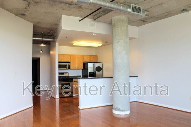 Foto del edificio - 115 W Peachtree Pl NW