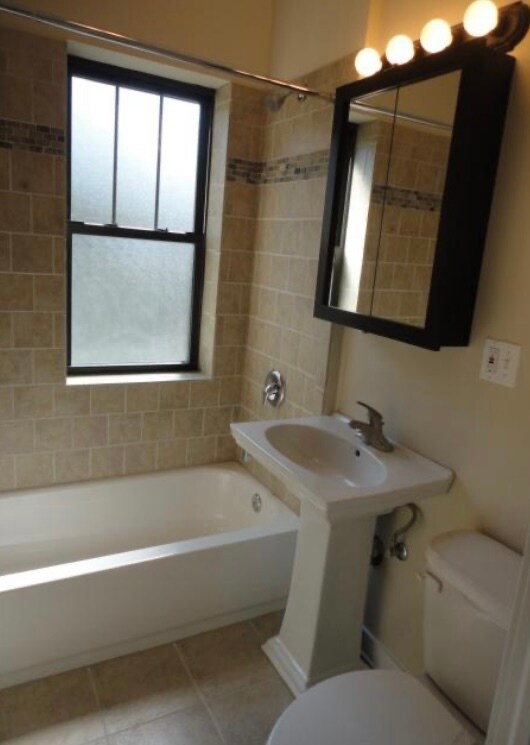 Foto del edificio - 4620 N Winchester Ave