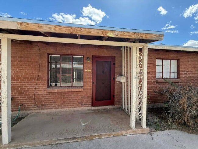 Foto del edificio - 3577 E 3rd St