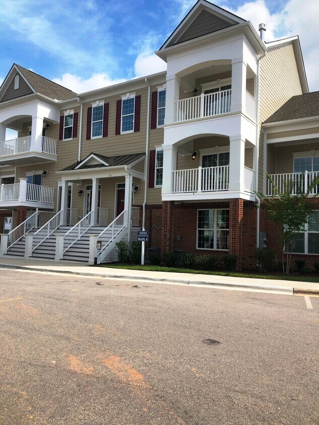 Primary Photo - 10310 Sablewood Dr