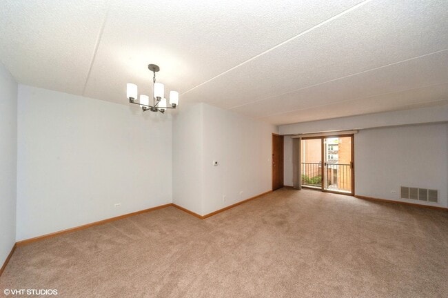 Building Photo - 8710 W Evelyn Ln