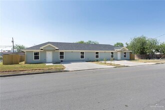 Building Photo - 624 N Texas Ave