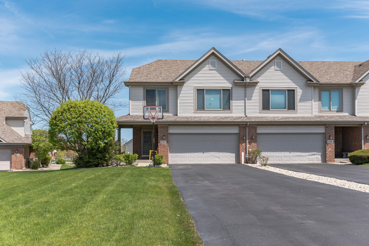 Foto principal - 8320 Chestnut Ct