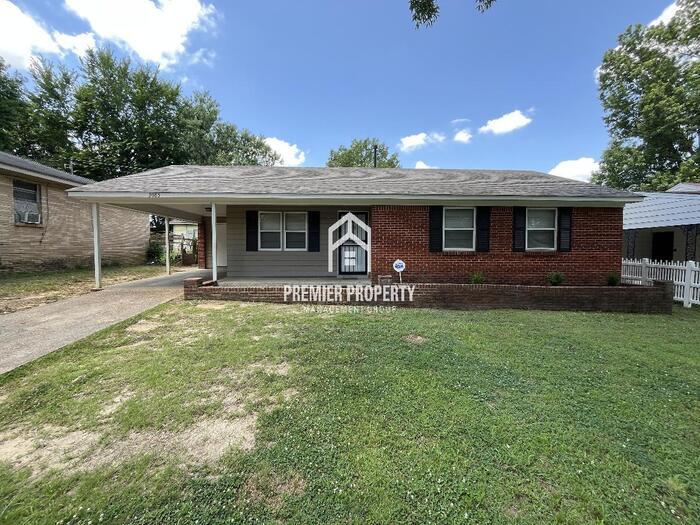 Photo - 3085 Capri Rd - Available NOW!