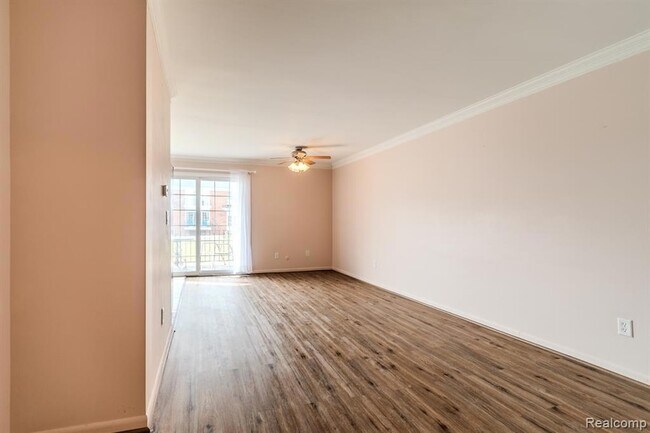 Foto del edificio - 474 Fox Hills Dr S