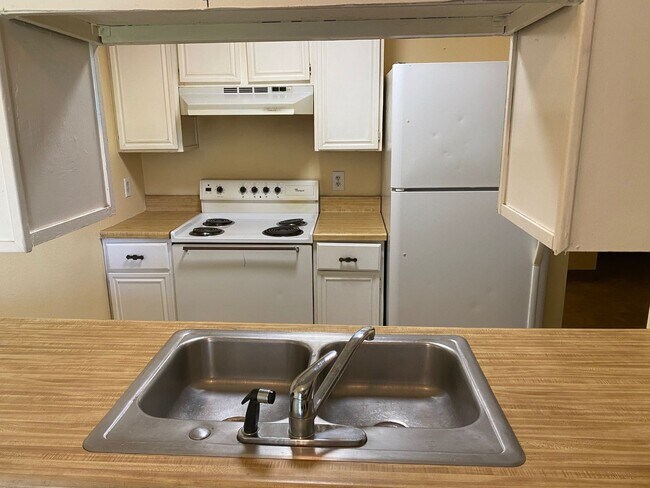 Foto del edificio - Quaint 1 Bedroom Ground-Floor Unit in Mid-Town Fort Collins