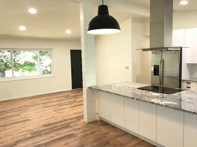 Foto del edificio - 4 Bed 2 Bath Home in South Boulder!