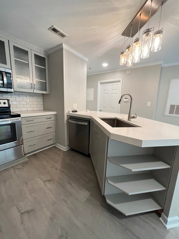 Foto del edificio - 517 N Graham St