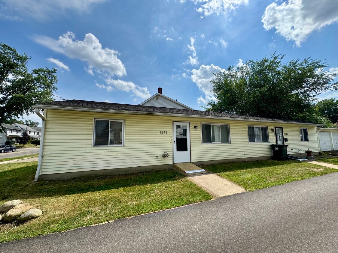 Foto principal - 1241 Broad Ave NW