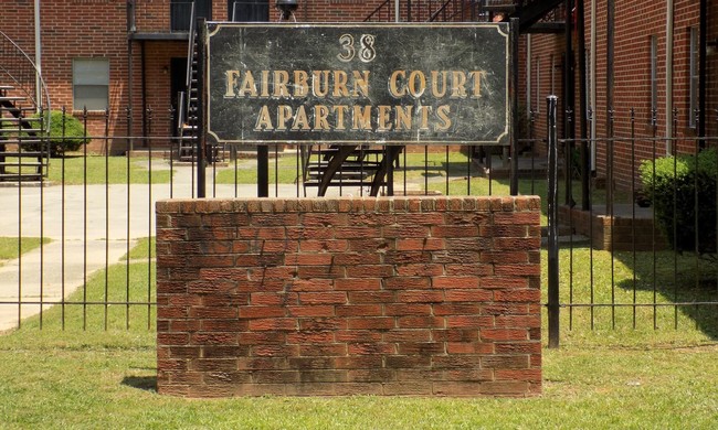 Foto del edificio - Fairburn Village