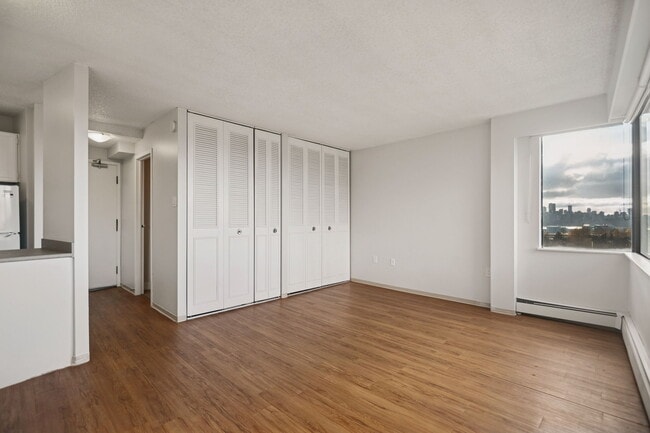 Living Space - International Plaza (Residential)