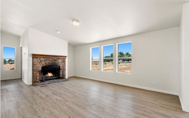 Foto del edificio - 24175 N Los Angeles St