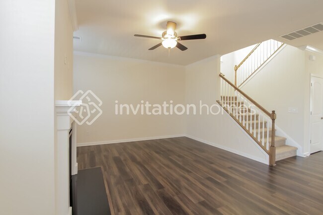 Building Photo - 9036 Willowfield Dr