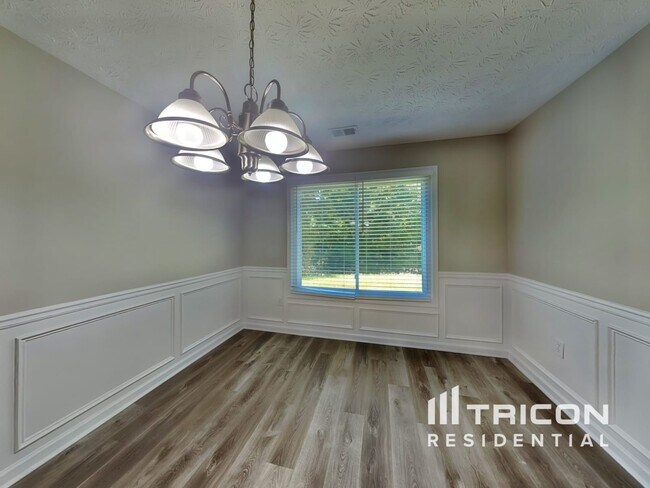 Foto del edificio - 703 Morgans Ridge Dr
