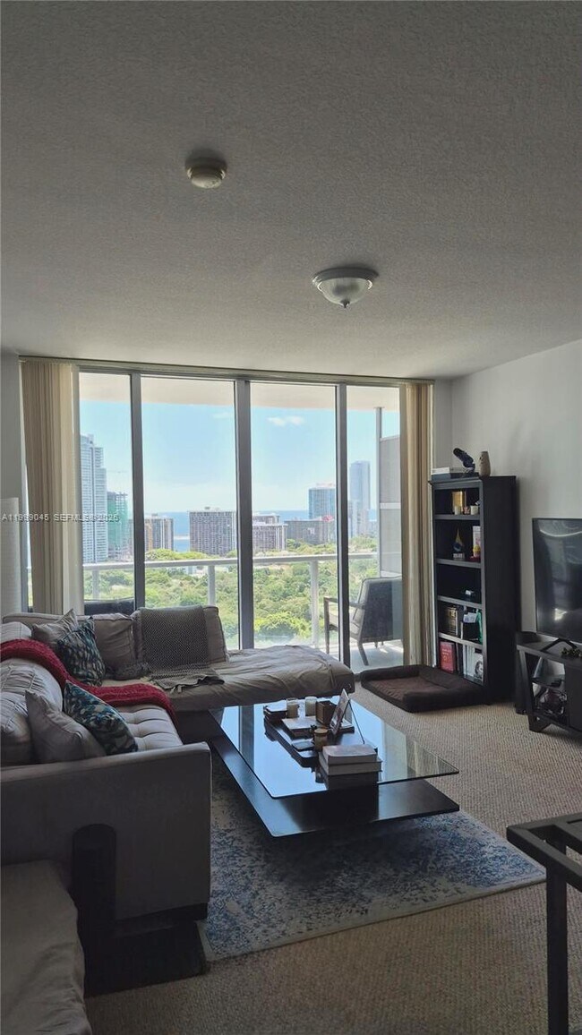 Foto del edificio - 79 SW 12th St