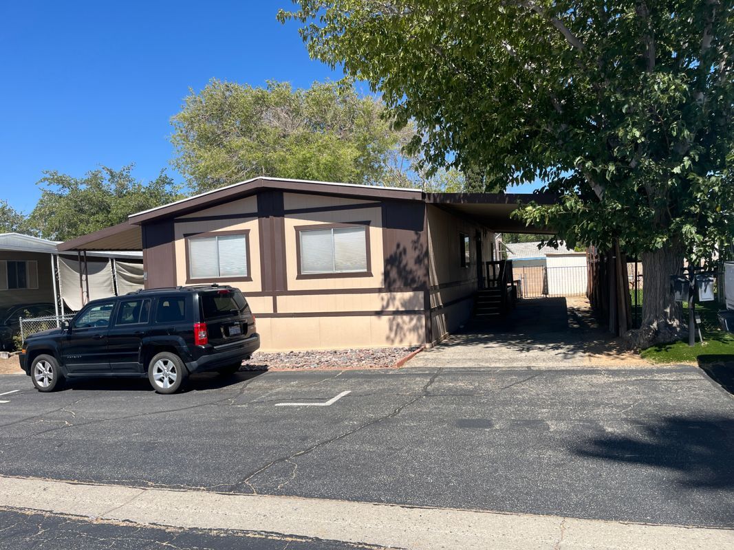 Foto del edificio - 5711 Columbia Way