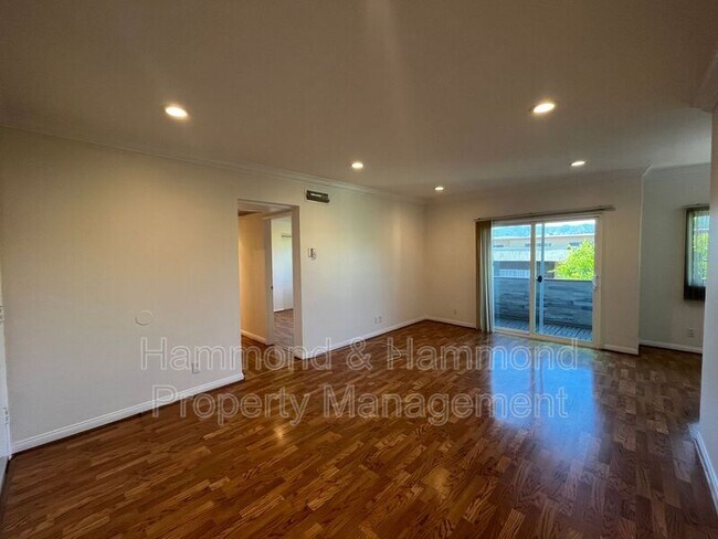 Building Photo - 5400 Newcastle Ave
