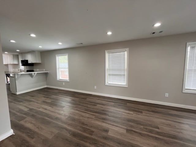 Building Photo - 324 Adams St