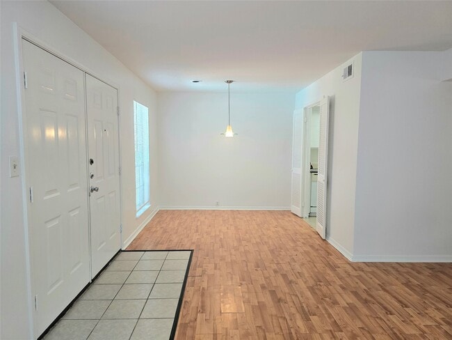 Building Photo - 5353 Dora St