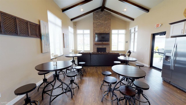 Building Photo - 1 br, 1 bath Apartment - Stonemill Villas