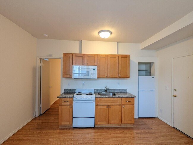 Building Photo - 2109 Kala Bagai Way