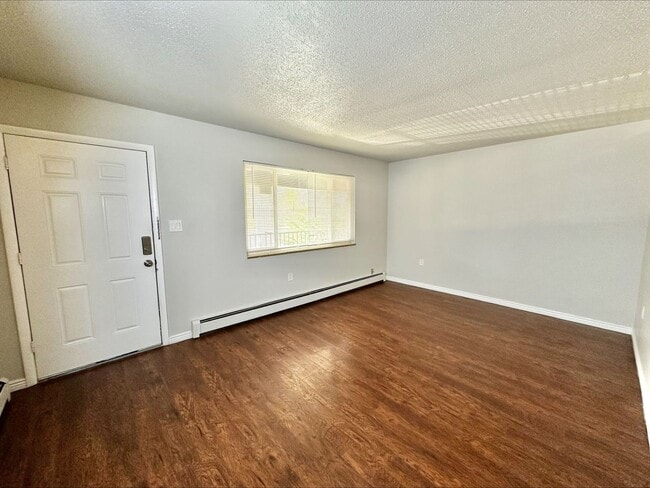 Building Photo - 831 Fontmore Rd