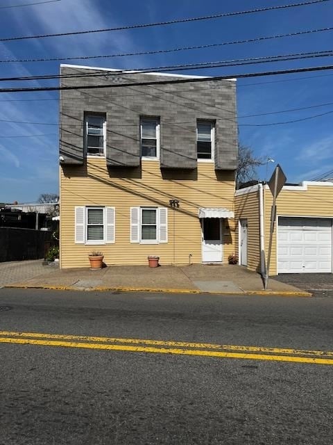 Building Photo - 417 Fairview Ave