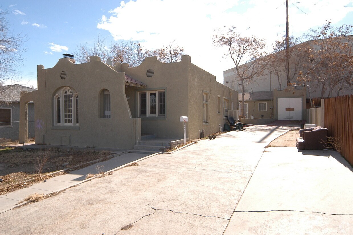 Building Photo - 16721 Tracy St