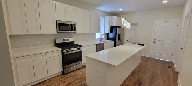 Foto del edificio - 6834 S Talman Ave