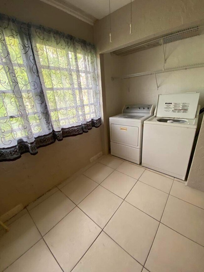 2587 Countryside Blvd Unit 308, Clearwater, FL 33761 Condo for Rent in Clearwater, FL