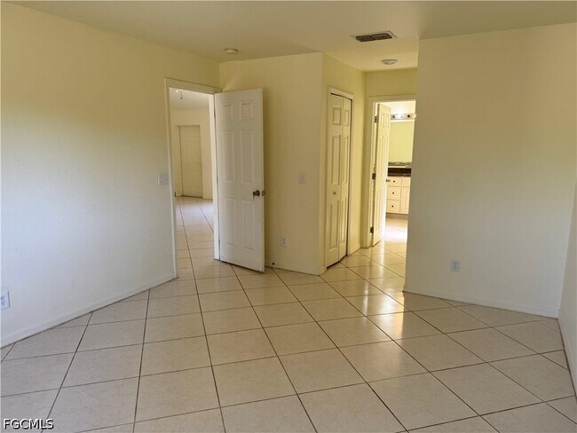 Foto del edificio - 934 Garnet Ave