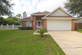 Building Photo - 22 Arapaho Dr