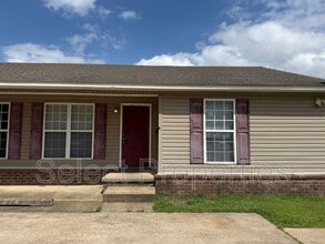 Building Photo - 3808 Griffin St