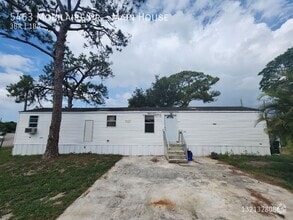Building Photo - 5463 Mobilaire Dr