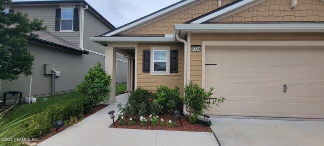 Foto del edificio - 8324 Meadow Walk Ln