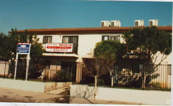Primary Photo - 10026 Laurel Canyon Blvd