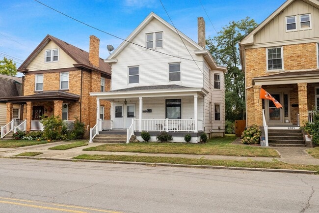 Photo - 2607 Robertson Ave Apartment