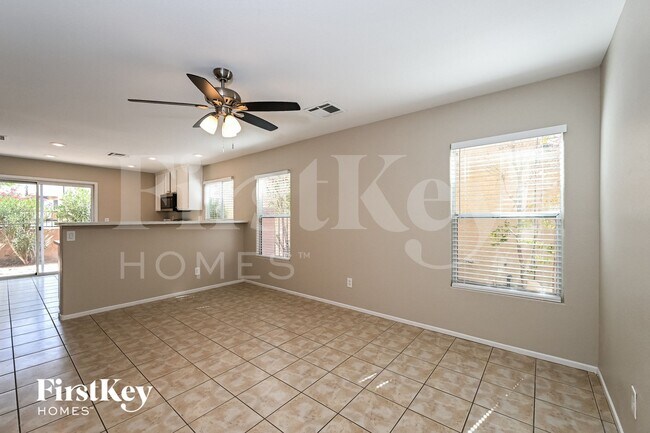 Foto del edificio - 530 Swiss Cottage Ave