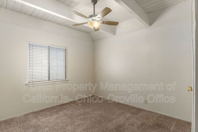 Building Photo - 6 Elva Ct