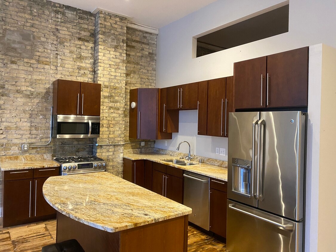 2104 N Palmer St Unit 2104, Milwaukee, WI 53212 Condo for Rent in Milwaukee, WI