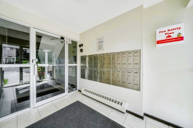 Photo du bâtiment - 11th Avenue Apartments