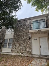 Building Photo - 8000 Winsford Dr