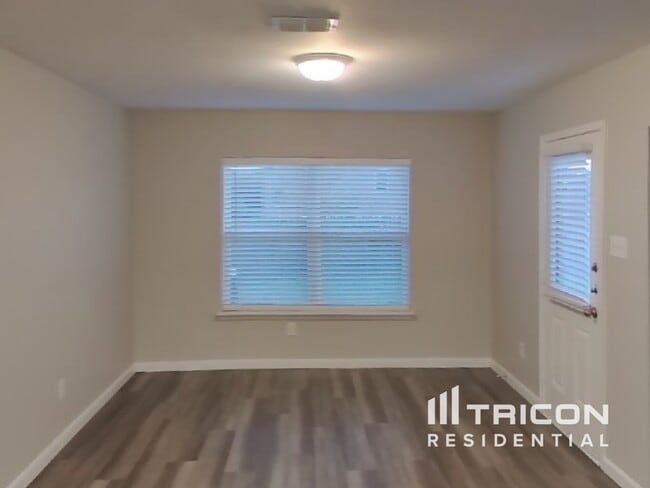 Foto del edificio - 14210 Bridgeview Ln