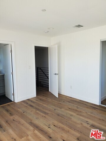 Building Photo - 4459 Rosewood Ave