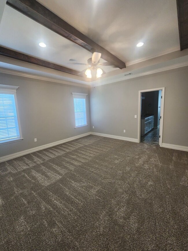 Building Photo - Elegant 4-Bedroom Valdosta Home with Vaulted Ceilings, Pool, and Outdoor Living