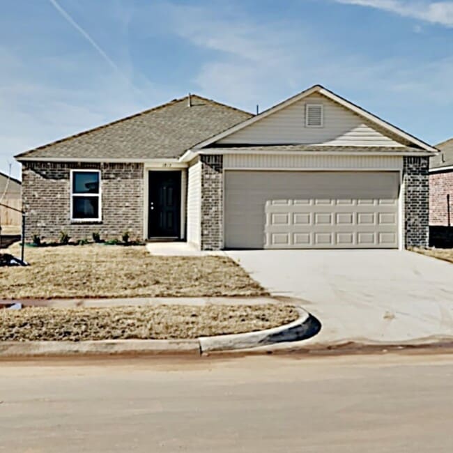 Very Nice 3 Bedroom 2 Bath Home in Yukon Schools - Very Nice 3 Bedroom 2 Bath Home in Yukon Schools