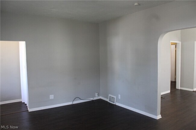 Foto del edificio - 8410 Garfield Blvd