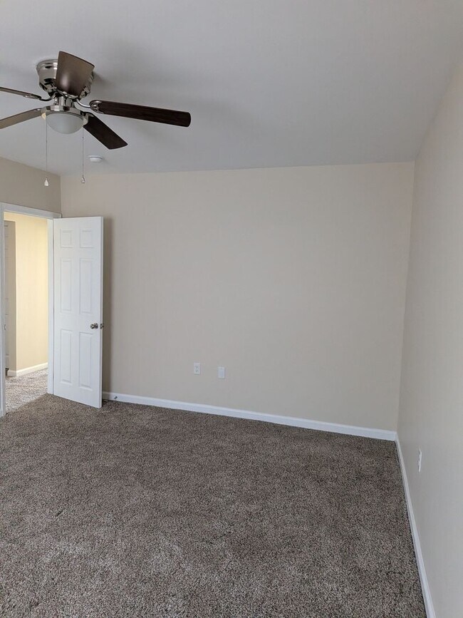 Foto del edificio - Spring Street Gardens